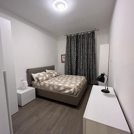 Elena'S Apartment Милан Экстерьер фото